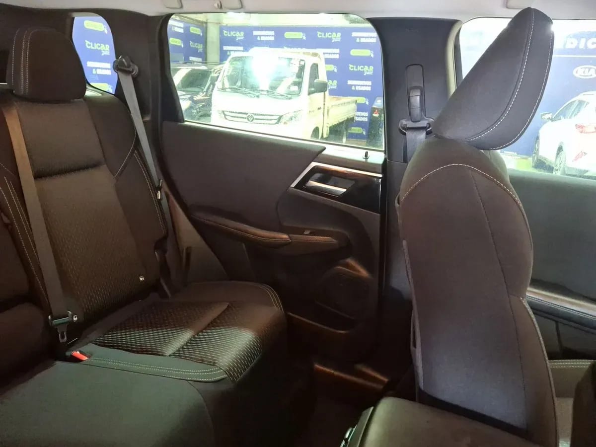 Mitsubishi Outlander 2.5 Gl P 4x2 At 5p año 2024