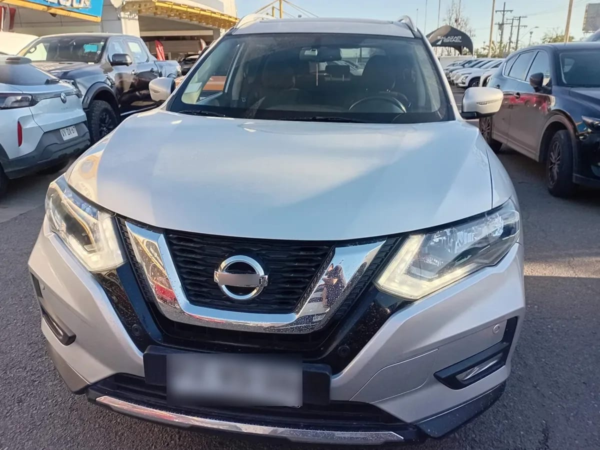 Nissan X-Trail 2.5 Advance 4x2 3row Cvt At 5p año 2021
