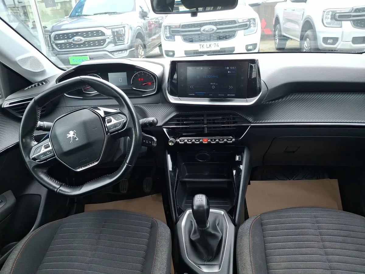 Peugeot 208 1.2 Active Pack Puretech 4x2 75 Mt 5p año 2021