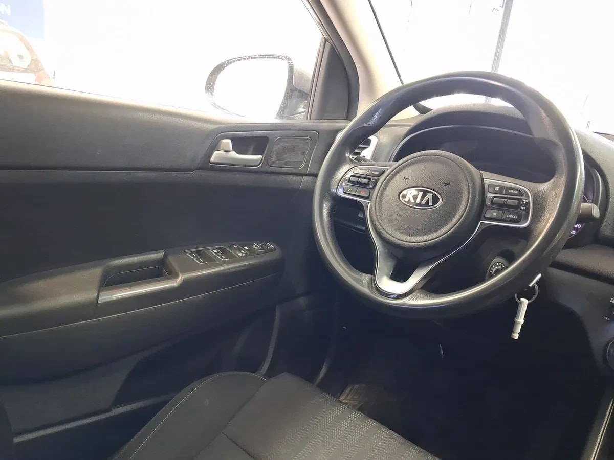 Kia Sportage 2.0 Lx 2wd 6ab 6mt 5p año 2018