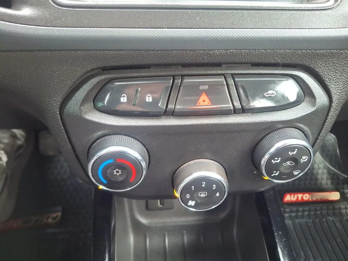 Chevrolet Onix 1.4 Ltz 4x2 Hb Mt 5p año 2019