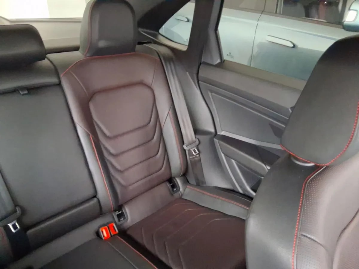 Volkswagen Jetta 2.0 Gli 4x2 At 4p año 2024
