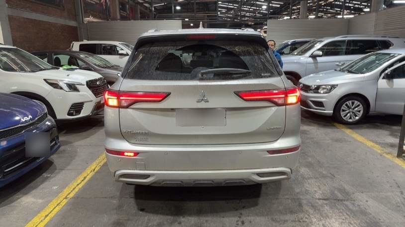 Mitsubishi Outlander 2.5 Gls Limited P 4x4 At 5p año 2025