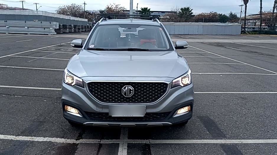MG Mg Zs 1.5 Std 4x2 Mt 5p año 2025