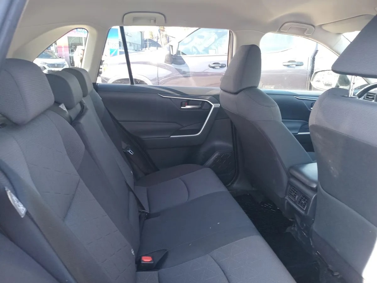 Toyota Rav 4 2.0 Le 4x2 Cvt At 5p año 2020