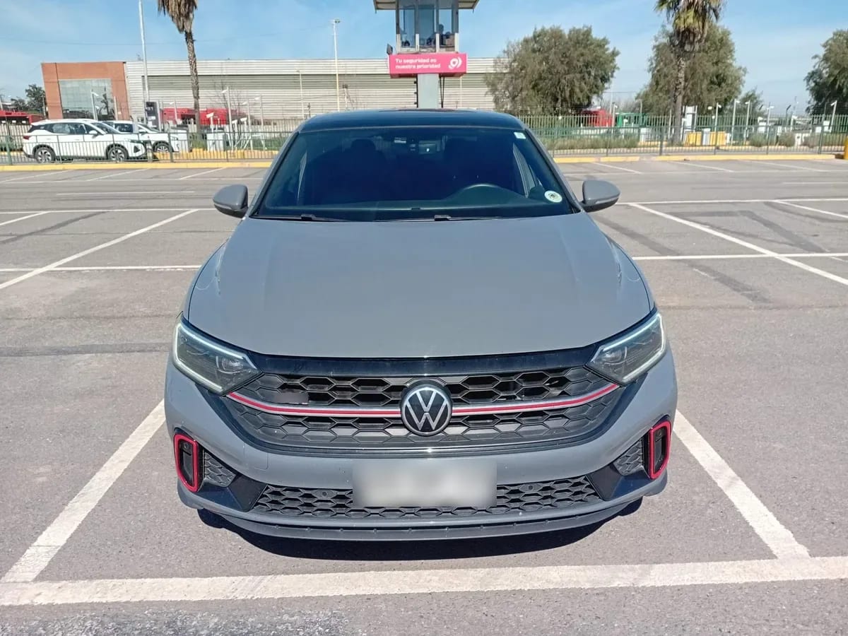 Volkswagen Jetta 2.0 Gli 4x2 At 4p año 2025
