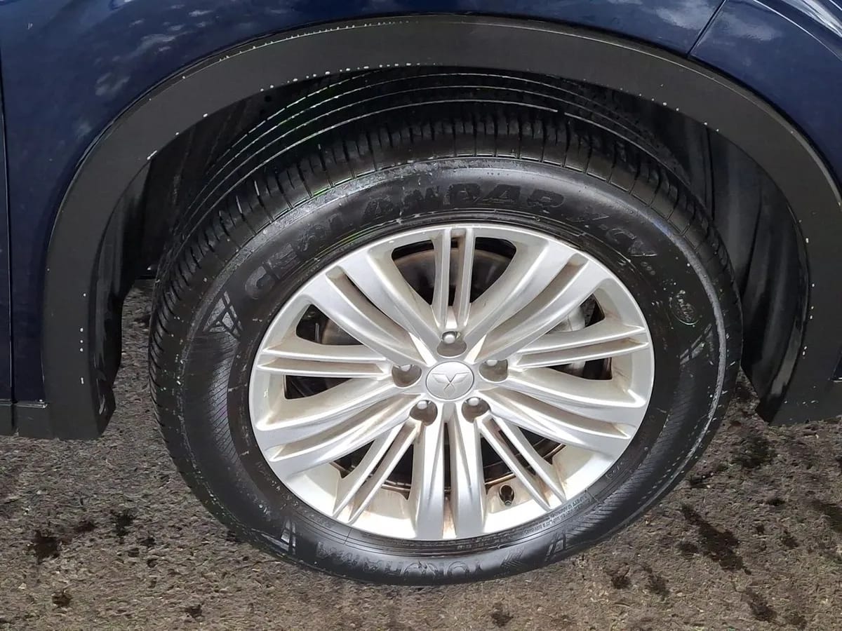 Mitsubishi Outlander 2.5 Gl P 4x2 At 5p año 2024