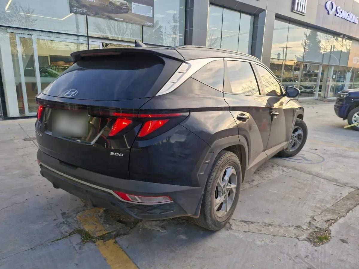 Hyundai Tucson 2.0 Nx4 Plus Diesel 4x2 At 5p año 2021
