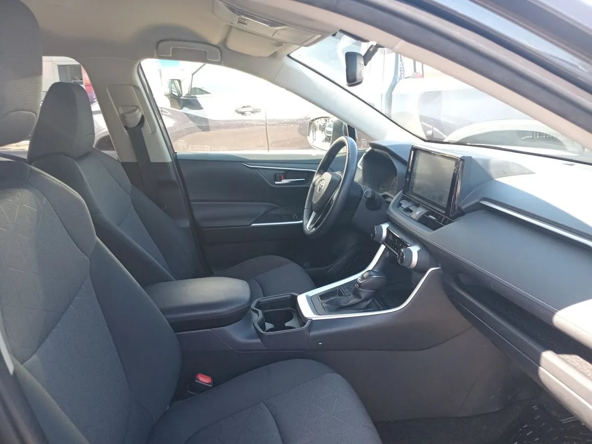 Toyota Rav 4 2.0 Le 4x2 Cvt At 5p año 2020