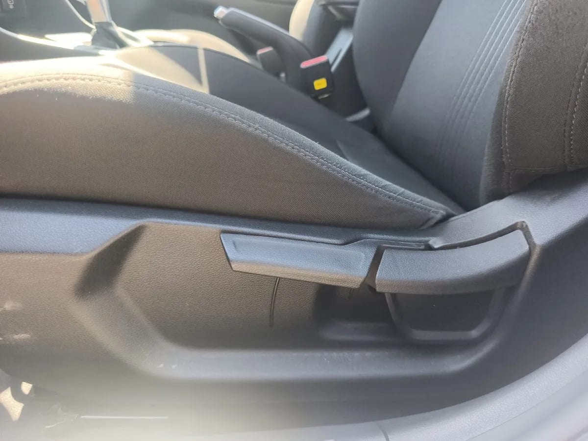 Hyundai Accent 1.5 Plus 4x2 At 4p año 2025