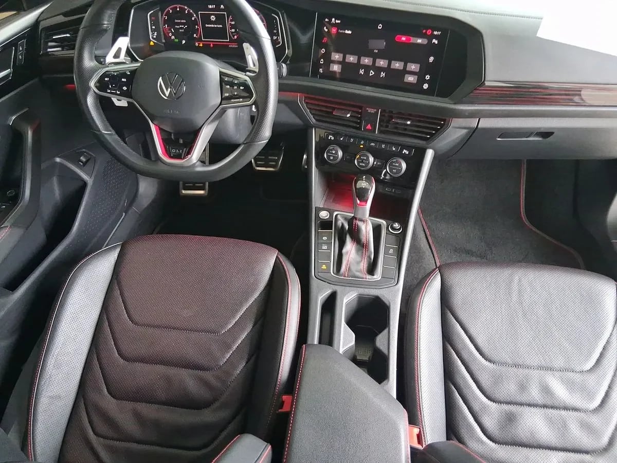 Volkswagen Jetta 2.0 Gli 4x2 At 4p año 2024