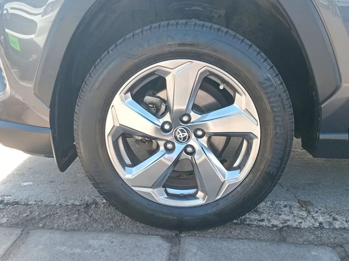 Toyota Rav 4 2.0 Le 4x2 Cvt At 5p año 2020