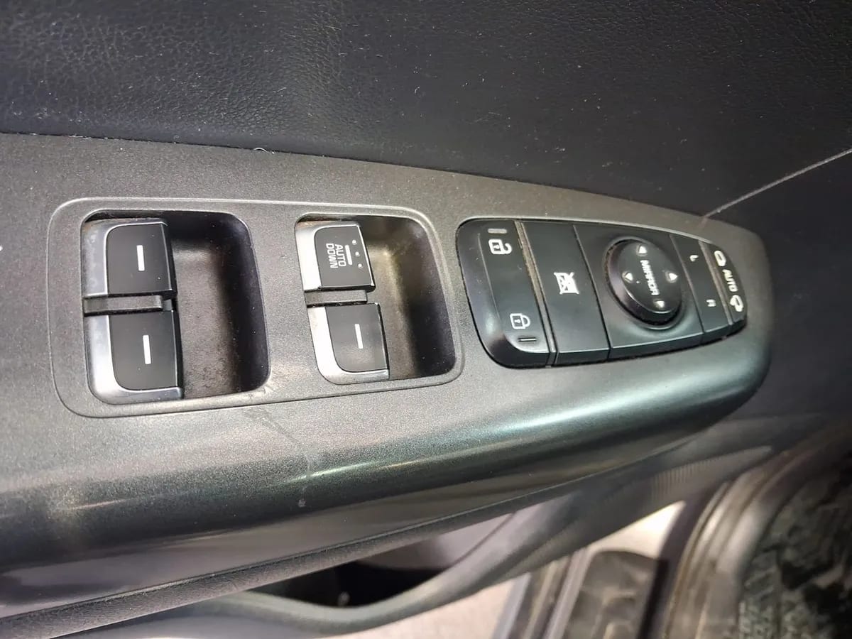 Kia Sportage 2.0 Lx 2wd 6ab 6mt 5p año 2018