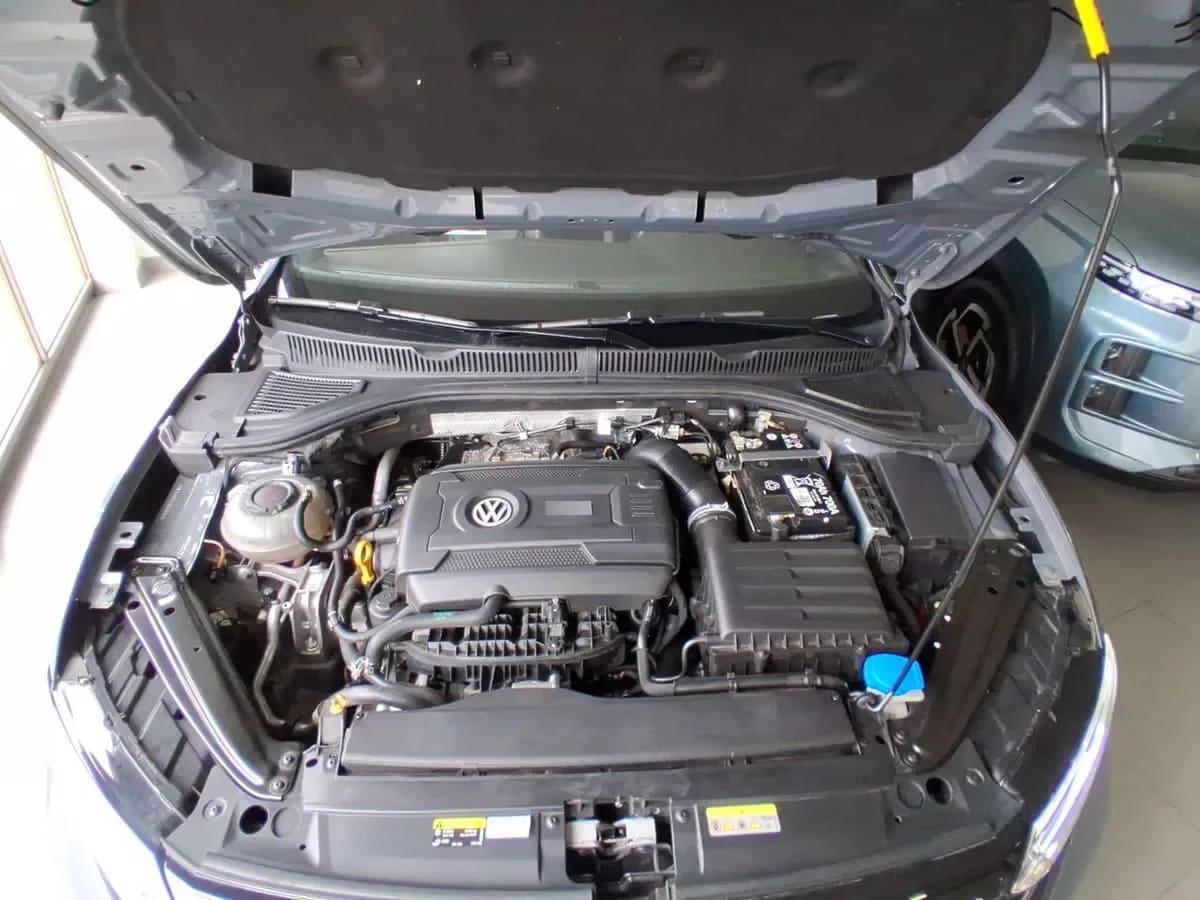 Volkswagen Jetta 2.0 Gli 4x2 At 4p año 2024