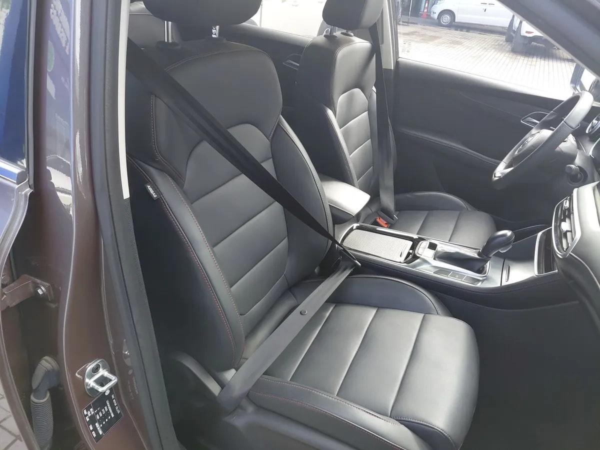MG Hs 1.5t Dlx 2wd Dct At 5p año 2025