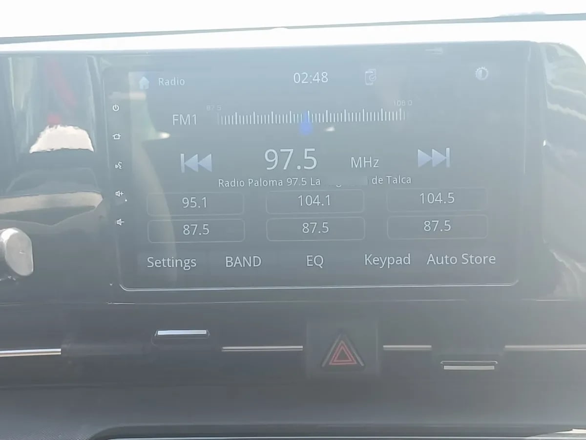 Hyundai Accent 1.5 Plus 4x2 At 4p año 2025