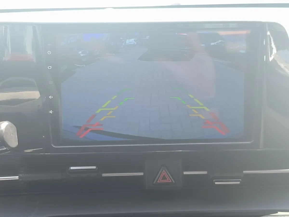 Hyundai Accent 1.5 Plus 4x2 At 4p año 2025
