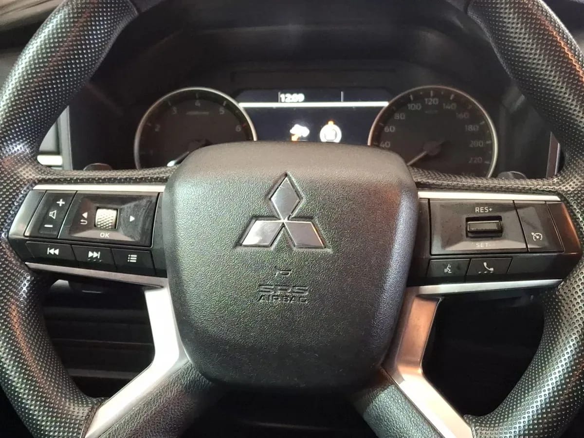 Mitsubishi Outlander 2.5 Gl P 4x2 At 5p año 2024