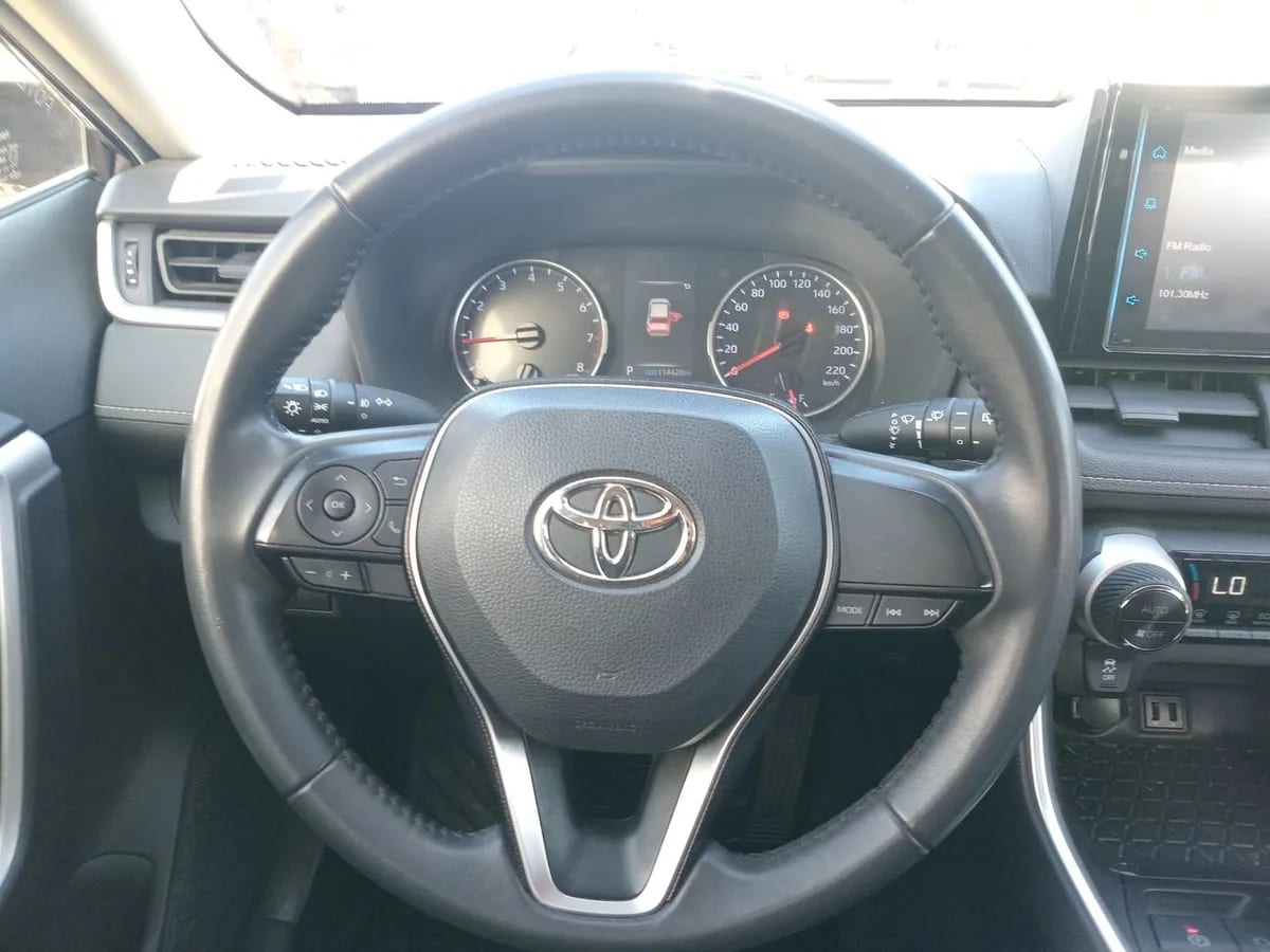 Toyota Rav 4 2.0 Le 4x2 Cvt At 5p año 2020