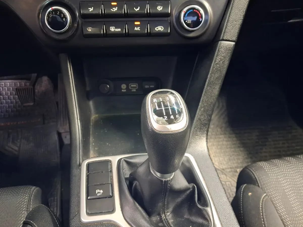 Kia Sportage 2.0 Lx 2wd 6ab 6mt 5p año 2018