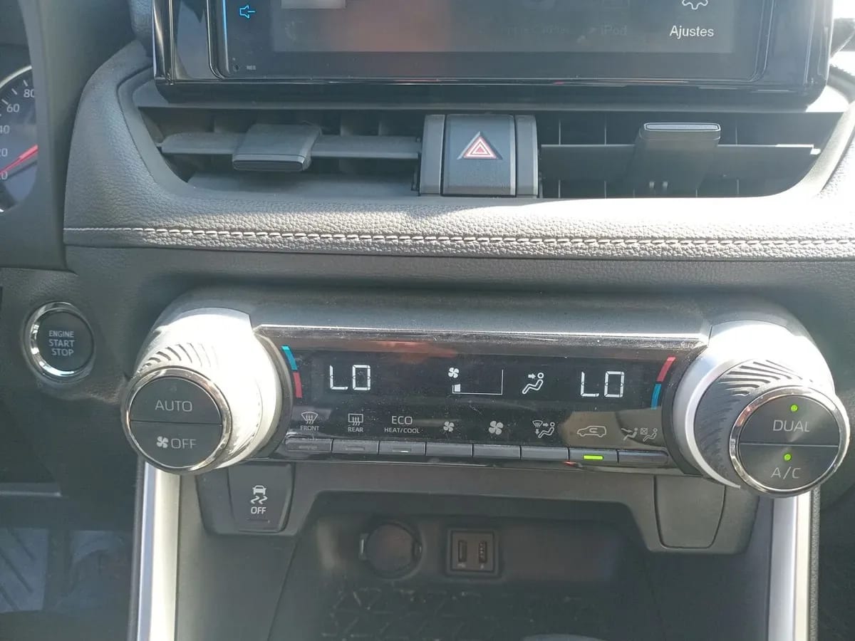 Toyota Rav 4 2.0 Le 4x2 Cvt At 5p año 2020