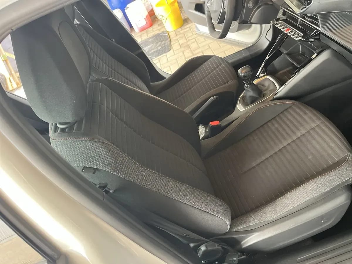 Peugeot 2008 1.2 Active Pack Puretech 130 4x2 Mt 5p año 2024