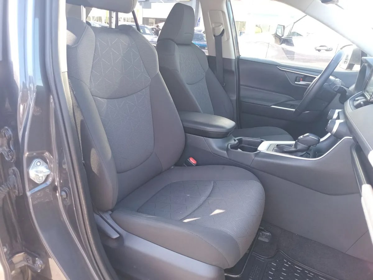 Toyota Rav 4 2.0 Le 4x2 Cvt At 5p año 2020