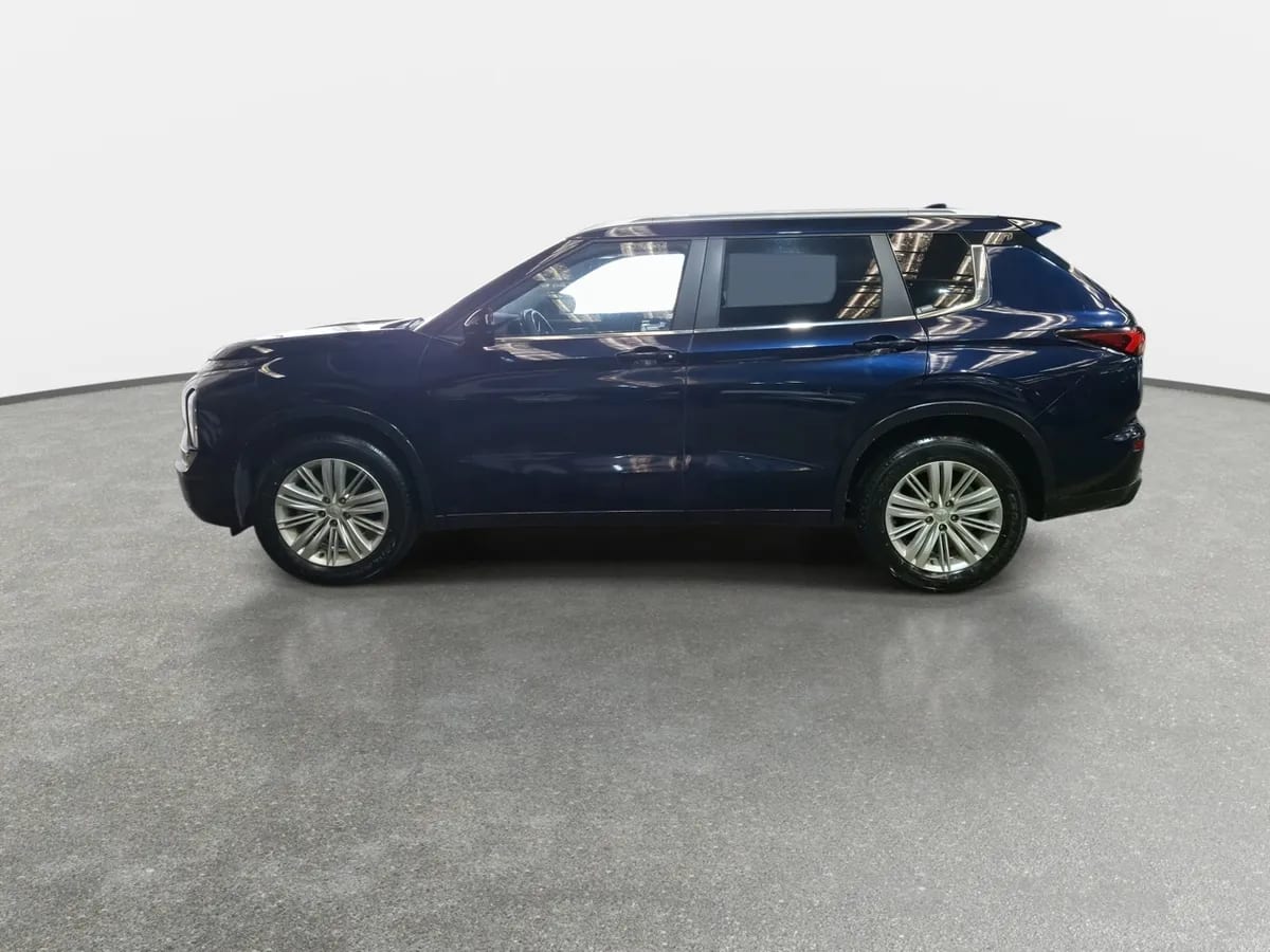 Mitsubishi Outlander 2.5 Gl P 4x2 At 5p año 2024