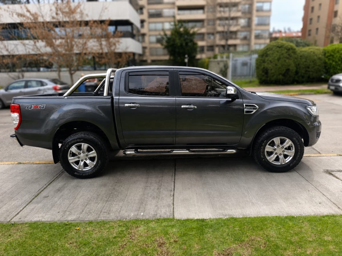 Ford Ranger Xlt 4x4 año 2020