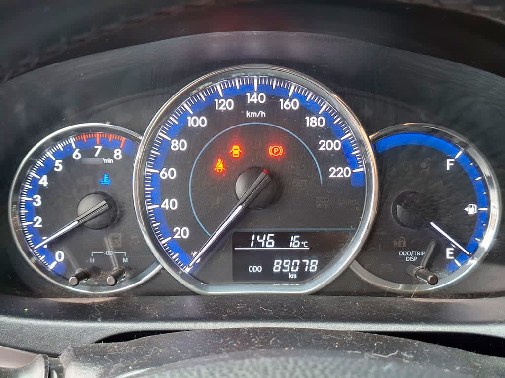 Toyota Yaris Sedan 1.5 Xli C año 2022