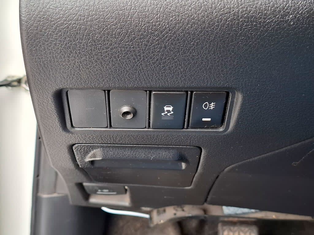 Toyota Yaris Sedan 1.5 Xli C año 2022