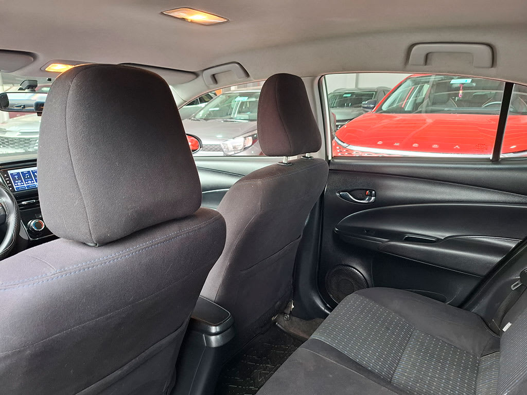 Toyota Yaris Sedan 1.5 Xli C año 2022