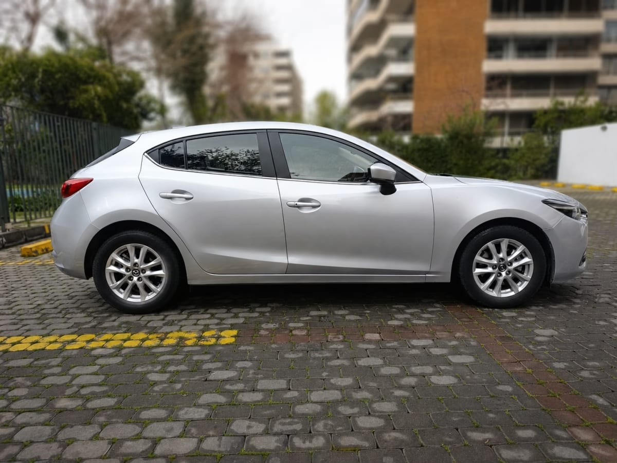 Mazda 3 Sport V Hb año 2019