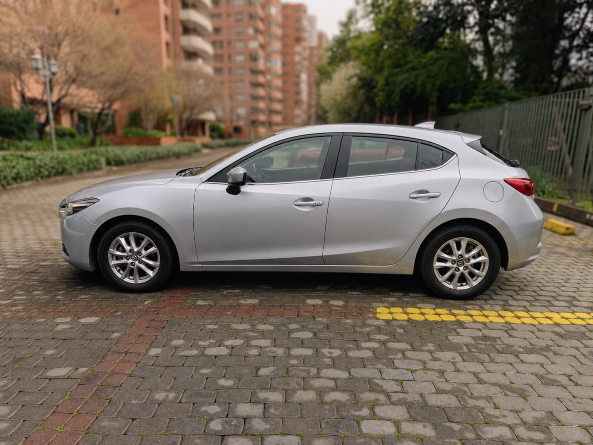 Mazda 3 Sport V Hb año 2019