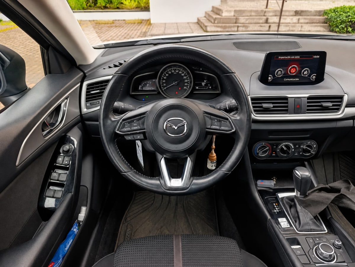 Mazda 3 Sport V Hb año 2019