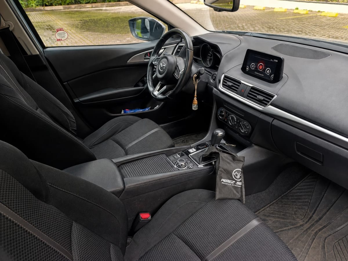 Mazda 3 Sport V Hb año 2019