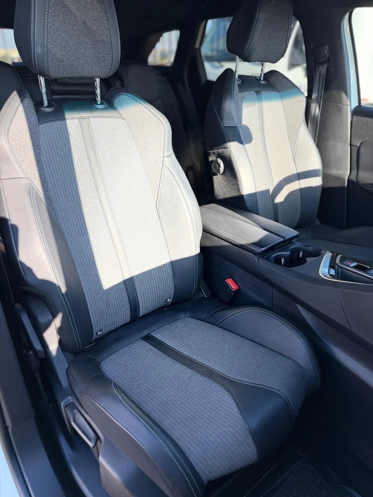 PEUGEOT 3008 1.5 Allure Pack Bluehdi 130 At Diesel año 2024