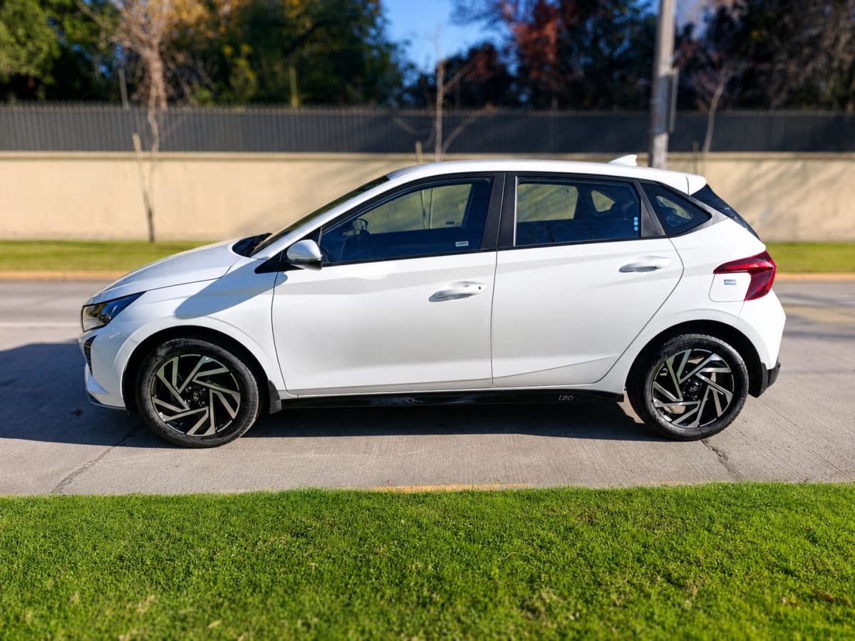 Hyundai I20 Plus Fl año 2025