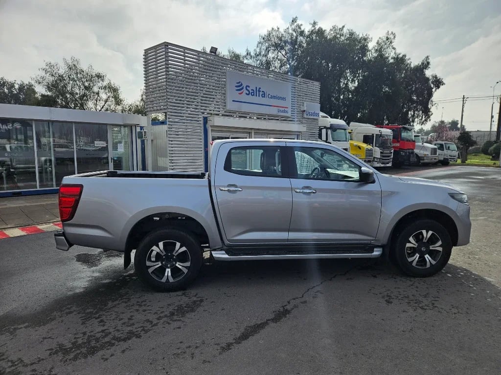 Mazda Bt-50 High 4x4 6at año 2025