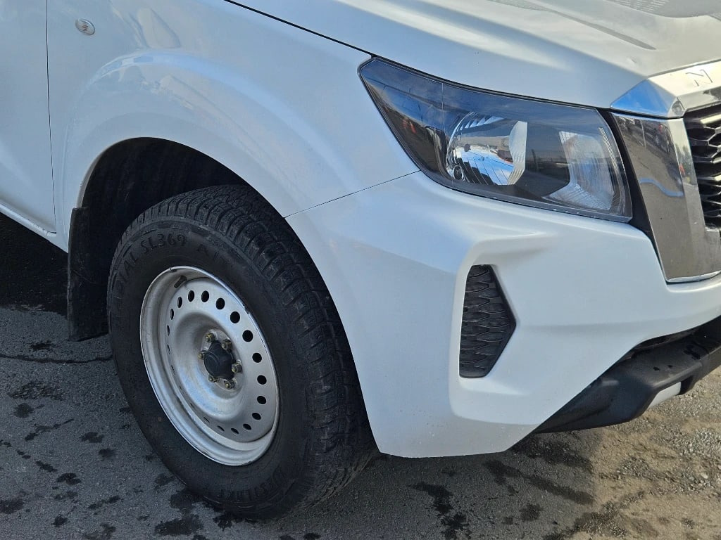 Nissan Navara Dc 4x2 2.3tdi Se año 2022