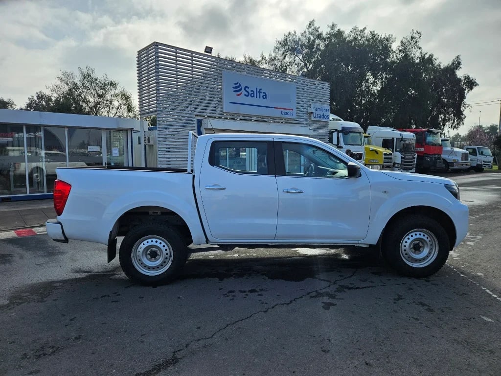 Nissan Navara Dc 4x2 2.3tdi Se año 2022