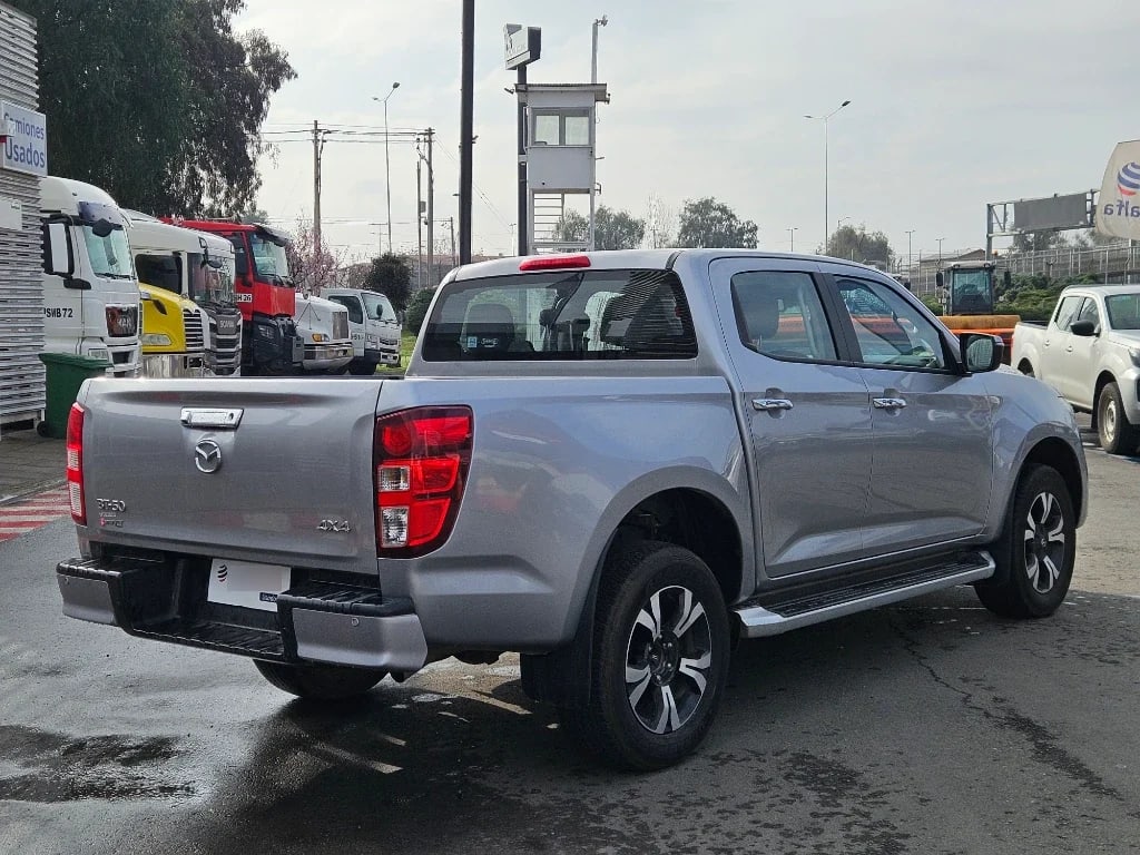 Mazda Bt-50 High 4x4 6at año 2025