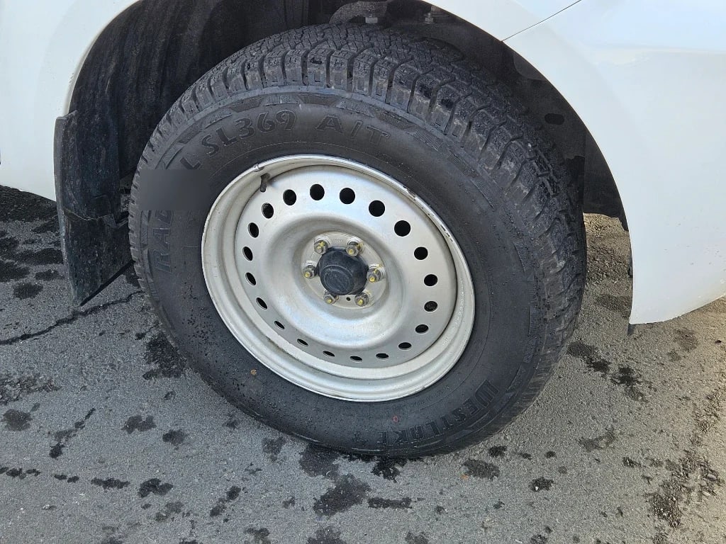 Nissan Navara Dc 4x2 2.3tdi Se año 2022