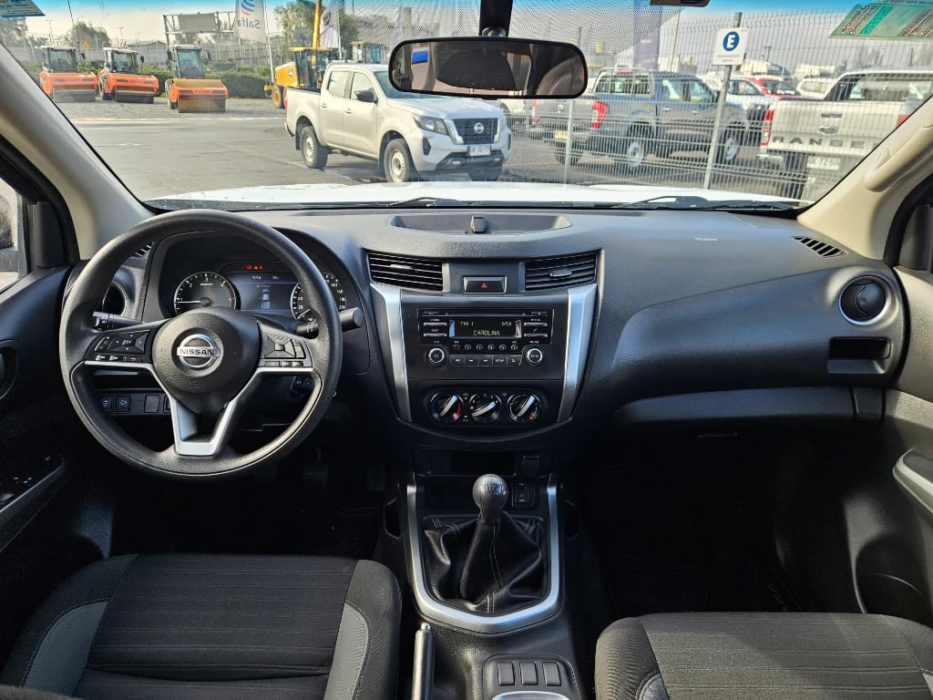 Nissan Navara Dc 4x2 2.3tdi Se año 2022