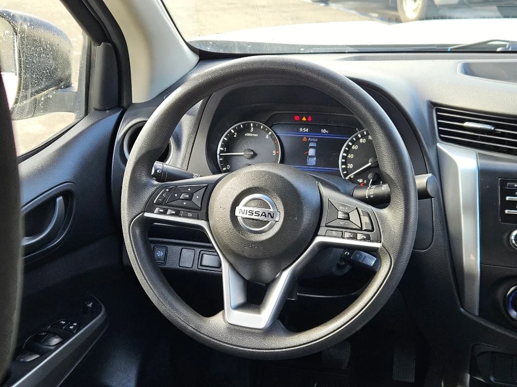 Nissan Navara Dc 4x2 2.3tdi Se año 2022