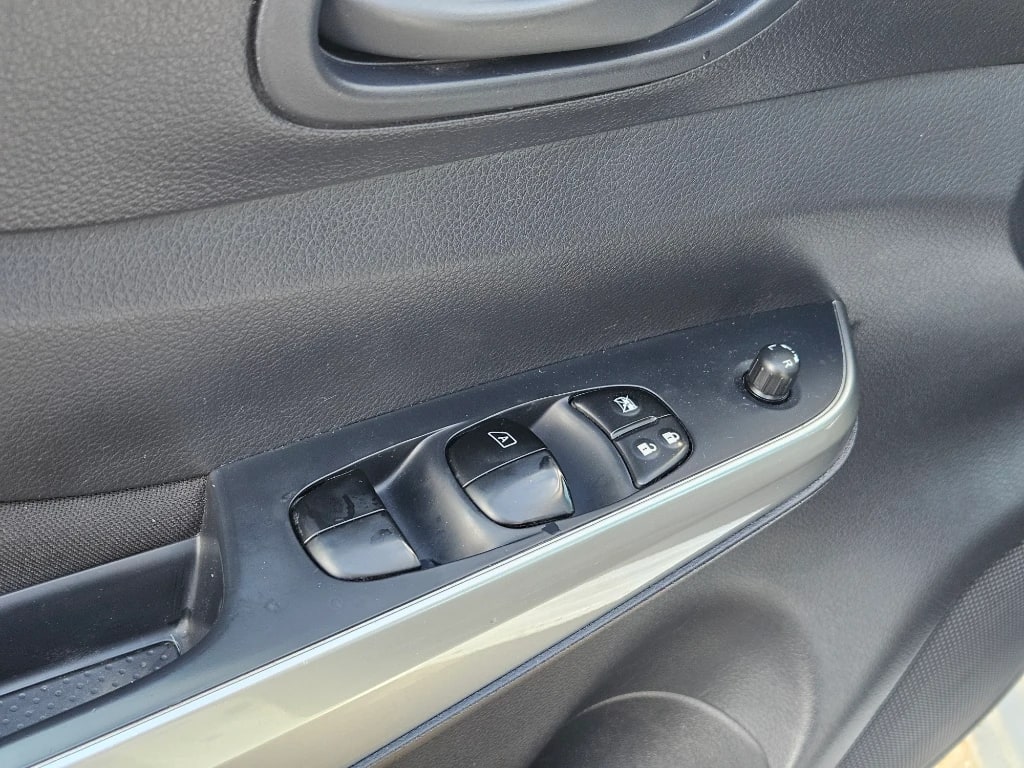 Nissan Navara Dc 4x2 2.3tdi Se año 2022