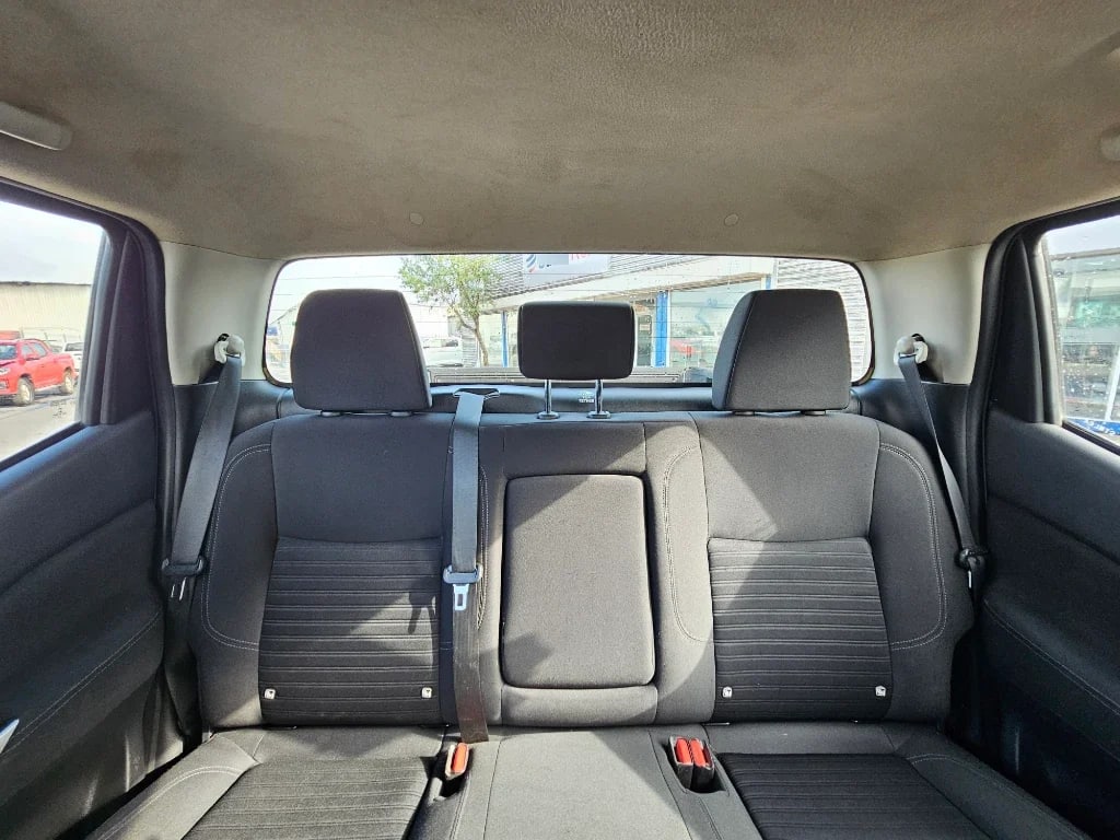 Nissan Navara Dc 4x4 2.3tdi Xe año 2023