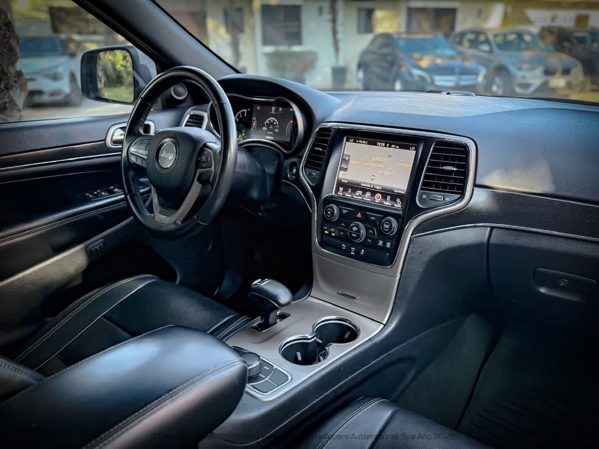 JEEP GRAND CHEROKEE 3.0 Td Laredo At 4x4 Diesel año 2016