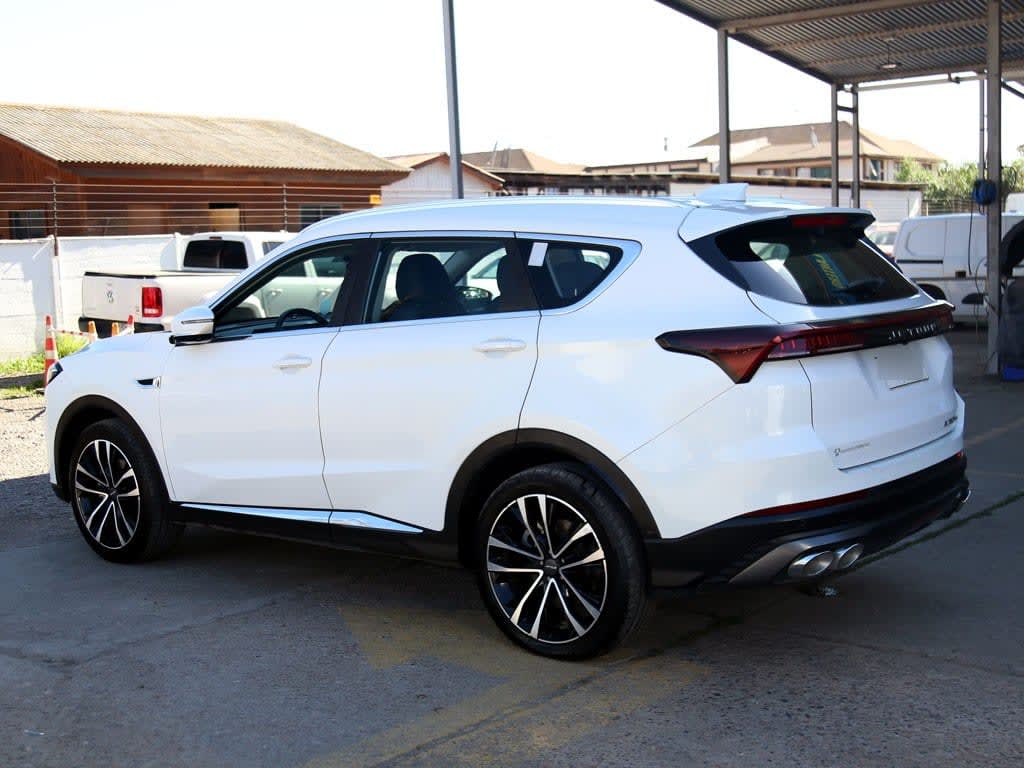 Jetour X70 Plus 1.5t Plus 4x2 At 5p año 2024