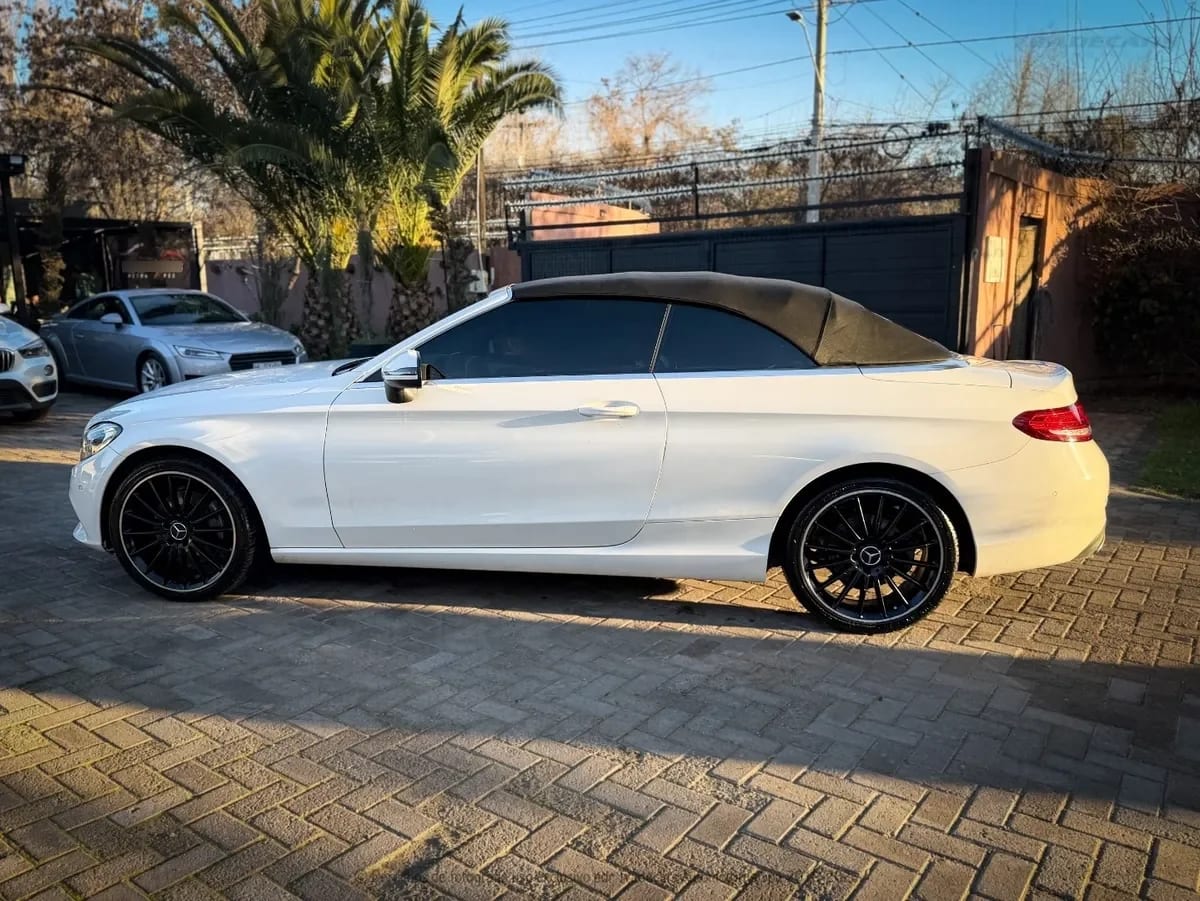 MERCEDES BENZ C200 2.0 Cabriolet At año 2017